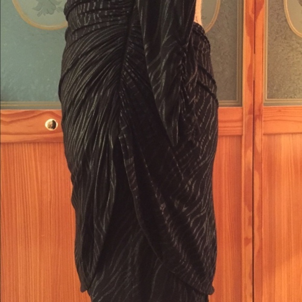 Little Black Dress - Picture 4 of 4